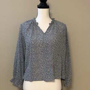 Madewell Blue and White Floral Blouse size medium euc